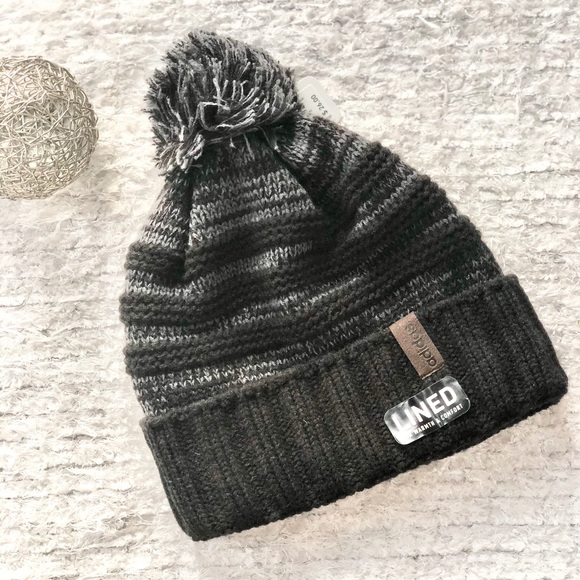 New with tag ADIDAS MENS RECON BALLIE HAT W/Pompom - Picture 2 of 5